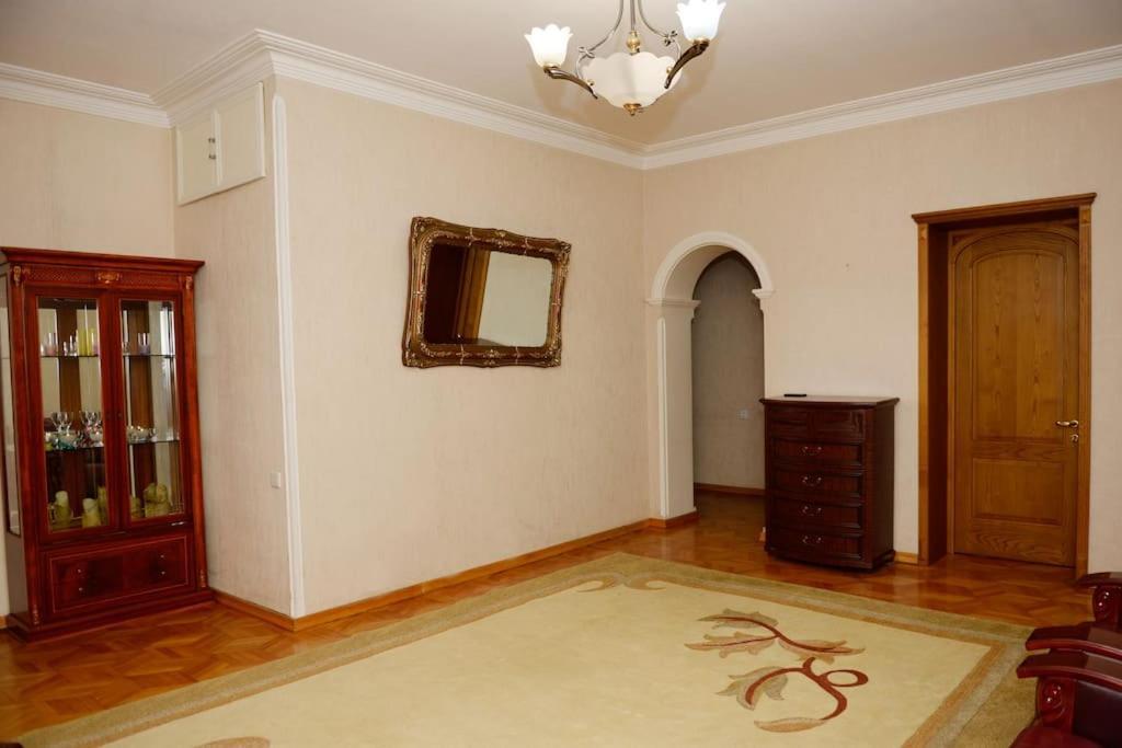 Your Cozy Place Tbilisi Buitenkant foto