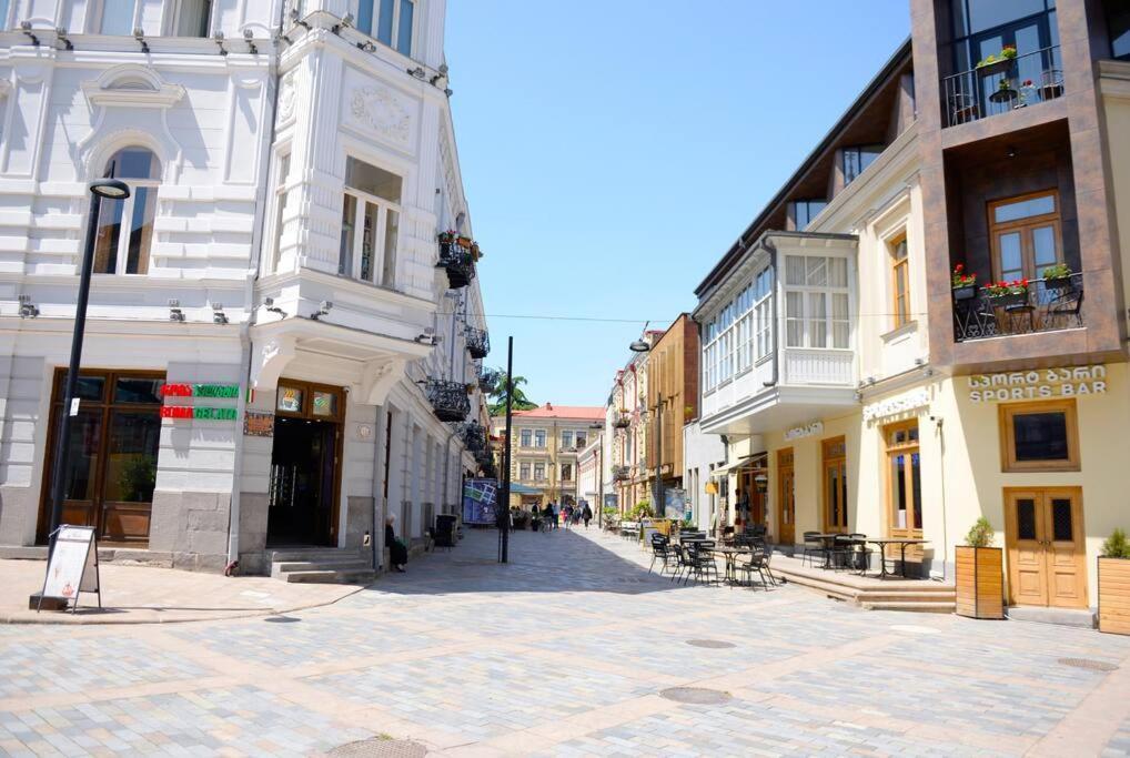 Your Cozy Place Tbilisi Buitenkant foto